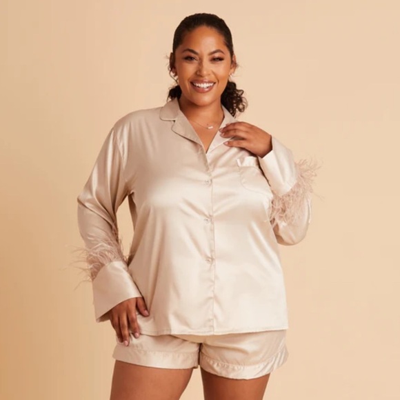 Birdy Grey Dresses & Skirts - NWT Birdy Grey SHORT SATIN FEATHERED PAJAMA SET